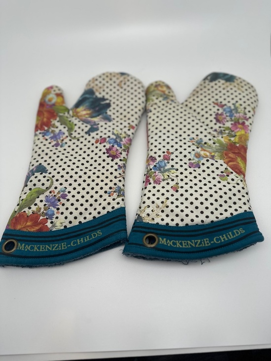 MacKenzie-Childs Other - MacKenzie Child's Oven Mitt and Pot Holder